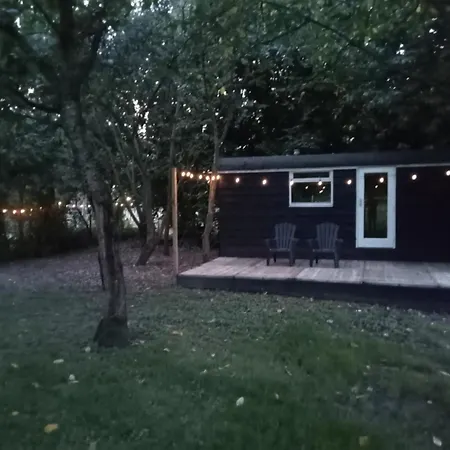 Trijntje Holiday home Nieuwaal